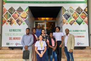 Docentes y estudiantes del IEESL participan en 8va edición de la Feria Agroalimentaria 2023