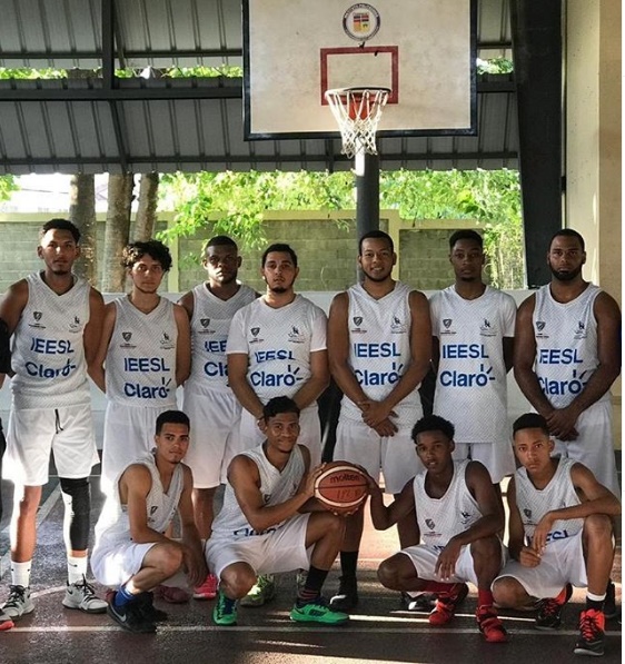 Equipos de baloncesto IEESL participan en Copa Claro