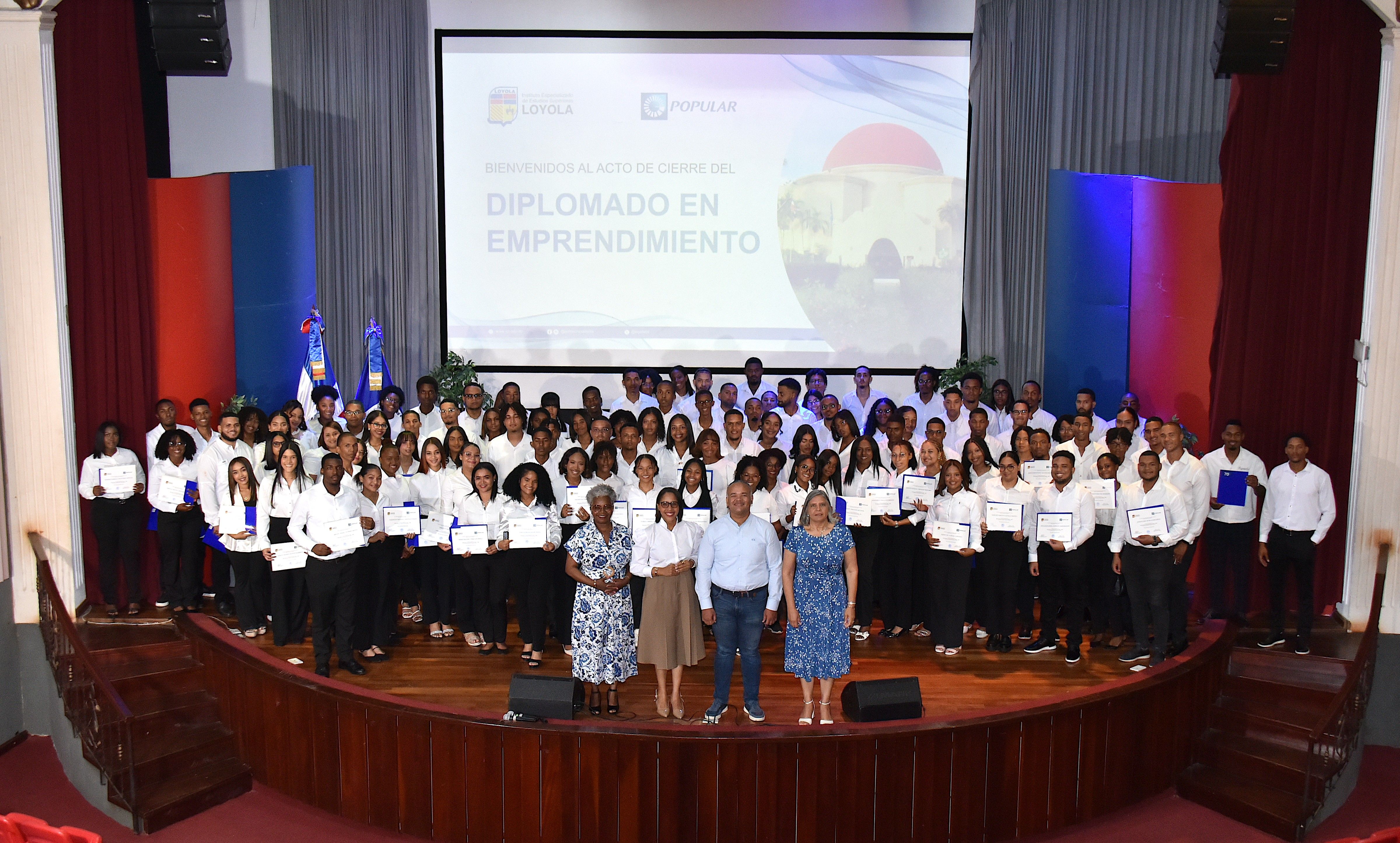 Banco Popular y Loyola celebran una década formando emprendedores; más de dos mil jóvenes se han beneficiado
