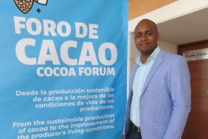 Coordinador del IEESL participa en Foro Internacional de Cacao