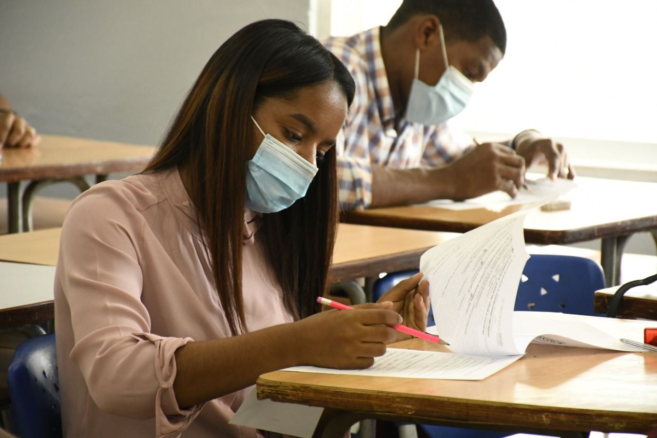 IEESL aplica prueba de admisión cuatrimestre mayo-agosto 2021